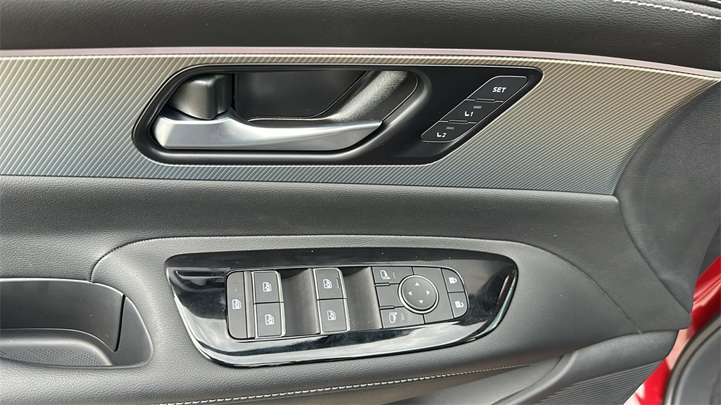 2025 Nissan Murano SL photo 17