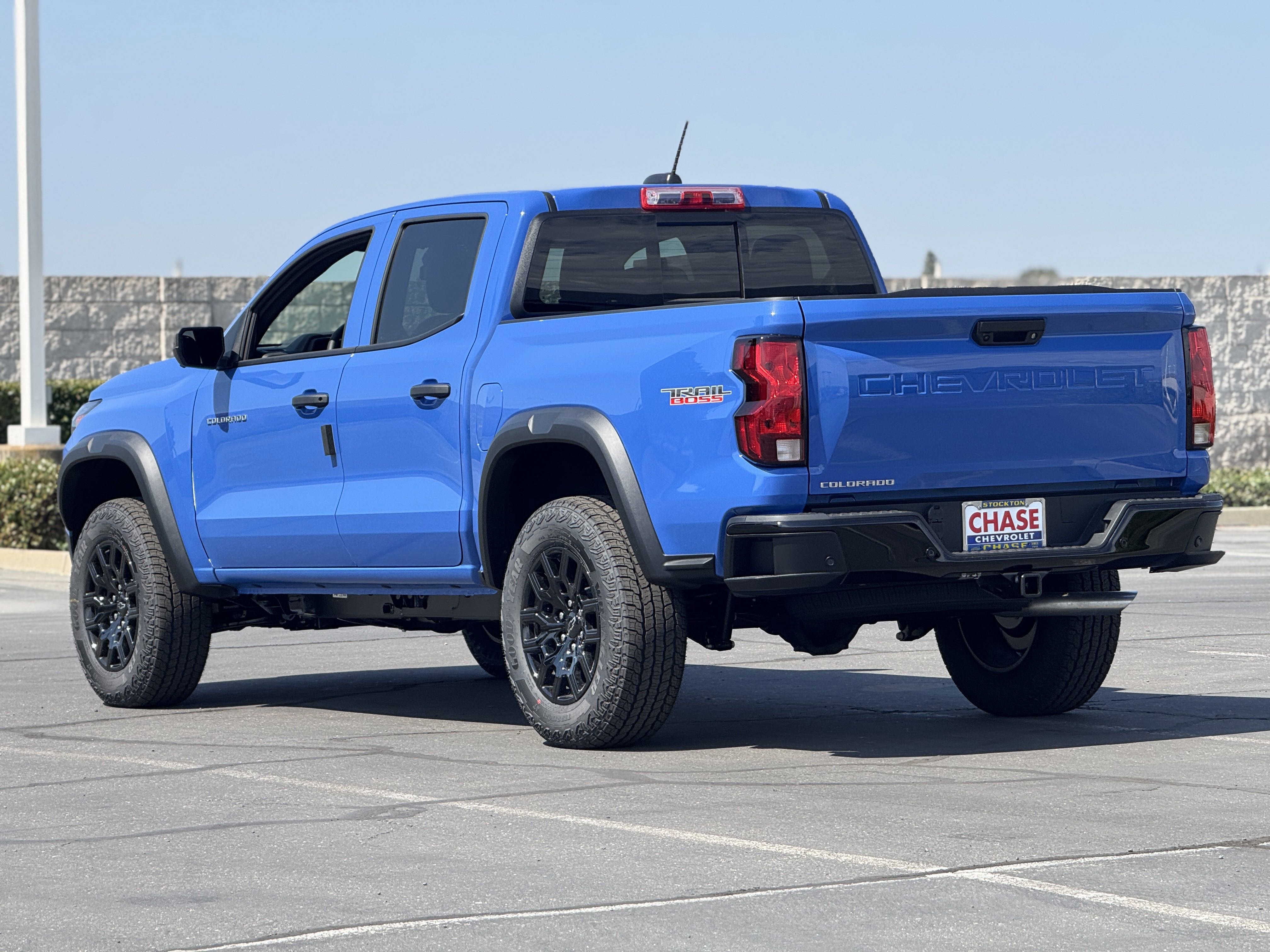 2026 Chevrolet Colorado Trail Boss photo 3
