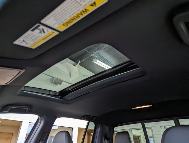 2025 Honda Ridgeline Black Edition photo 16
