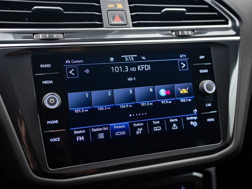 2022 Volkswagen Tiguan SE photo 26