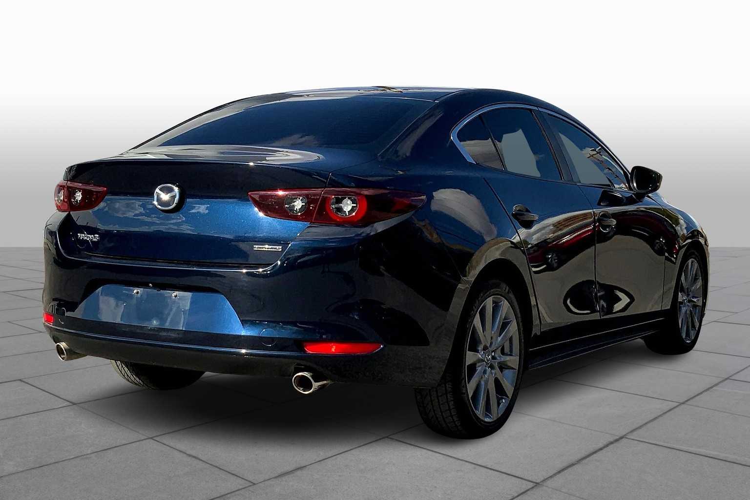 2022 Mazda Mazda3 Preferred photo 11