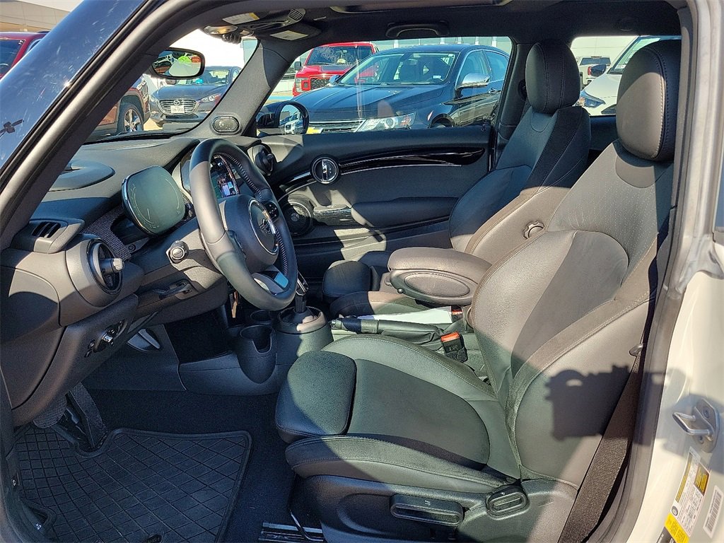 2022 Mini Cooper 2 Door Hardtop S photo 16