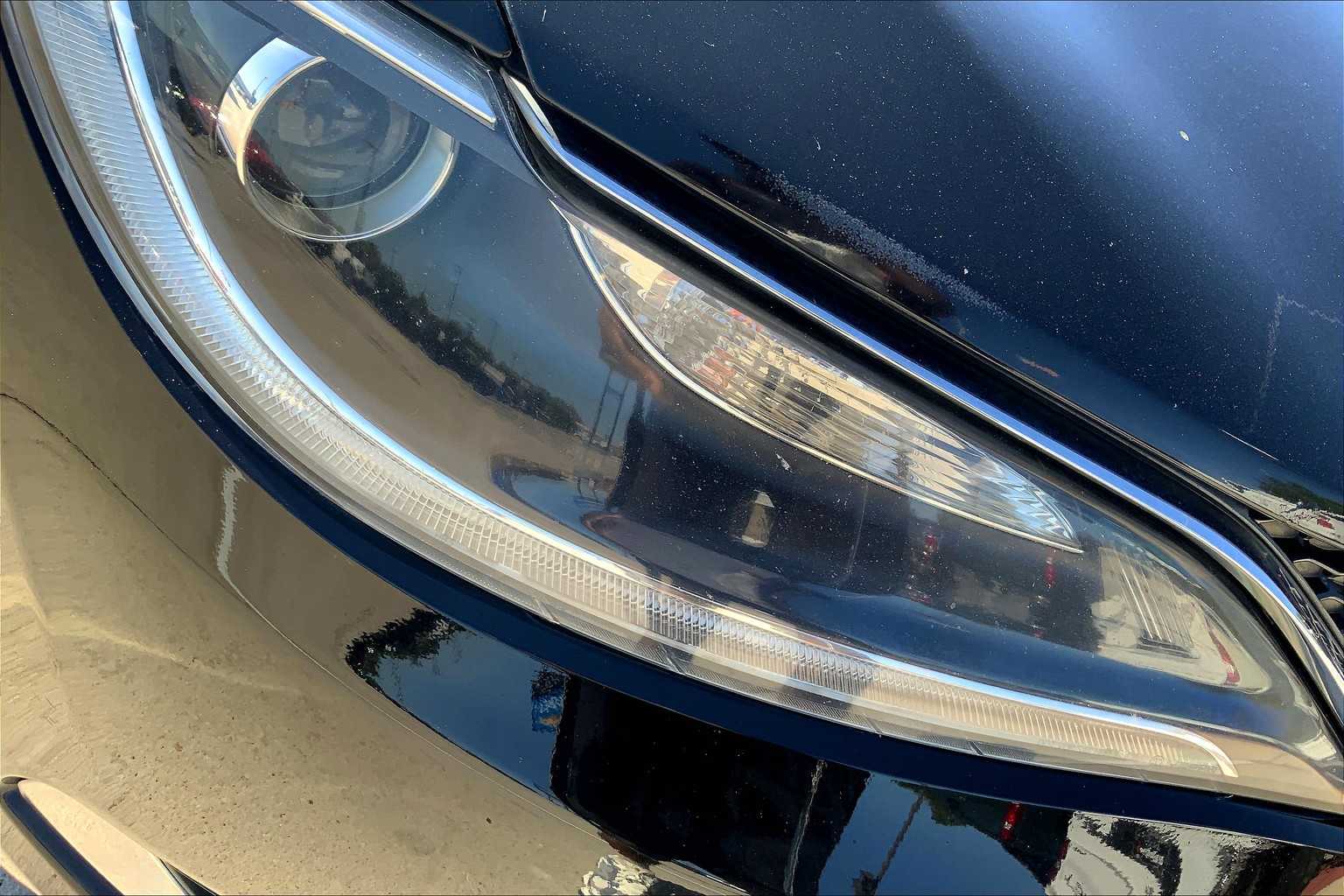 2016 Chrysler 200 Limited photo 26