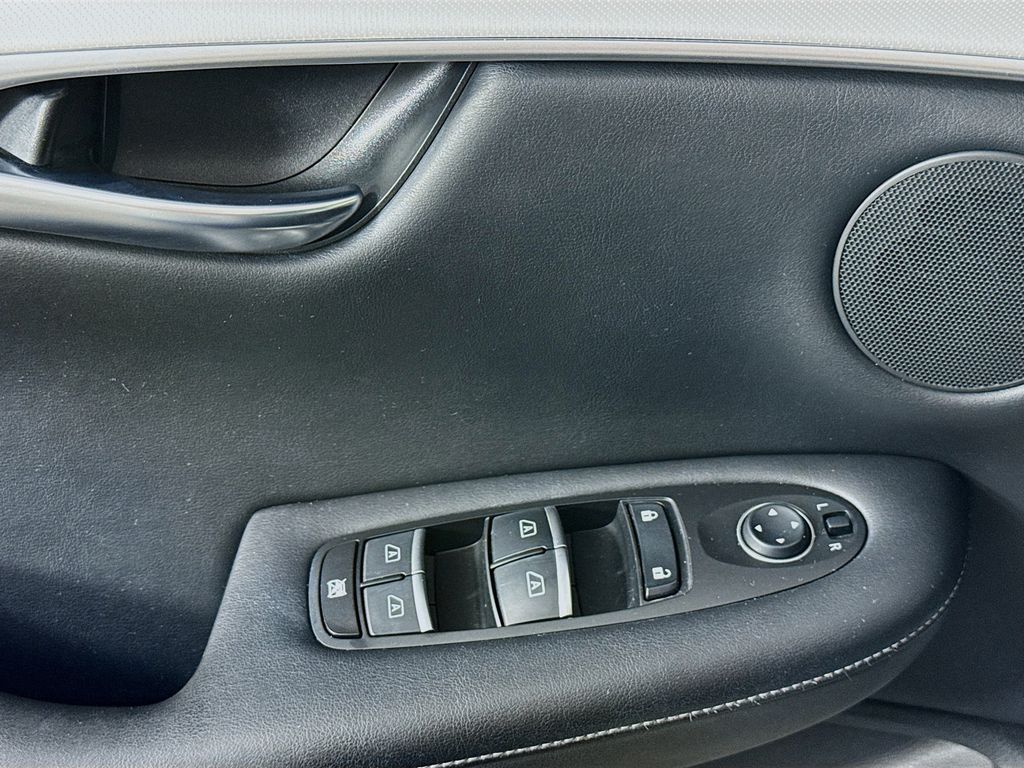 2021 Infiniti QX50 Luxe photo 17