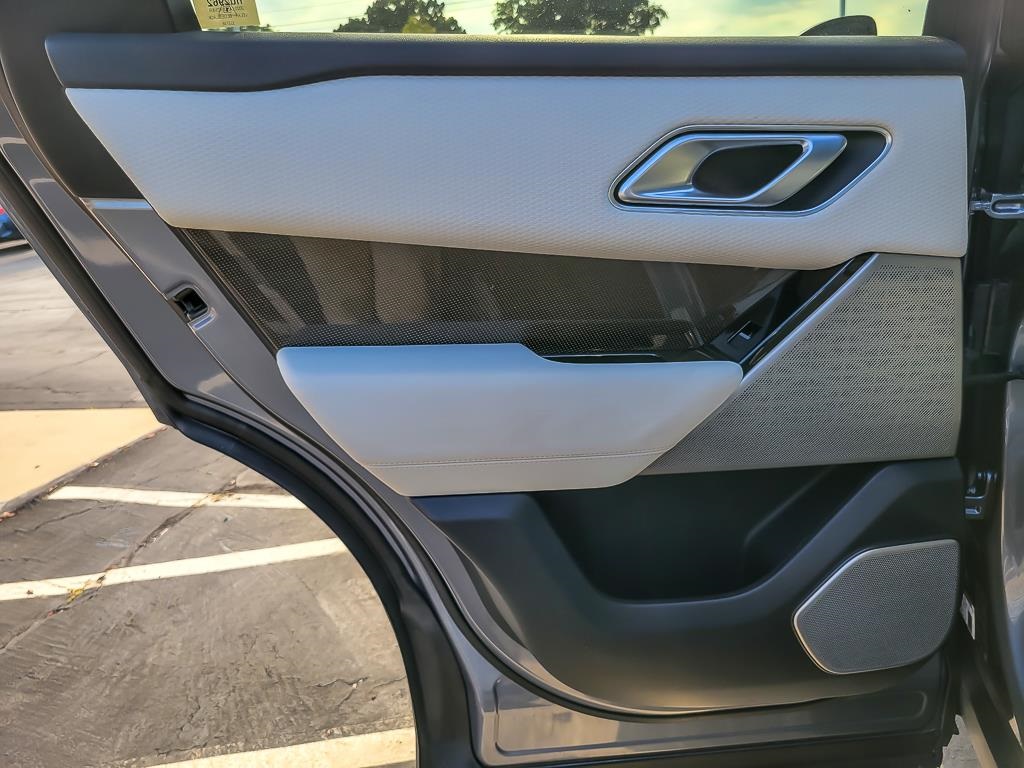 2023 LAND ROVER RANGE ROVER VELAR - Image 17