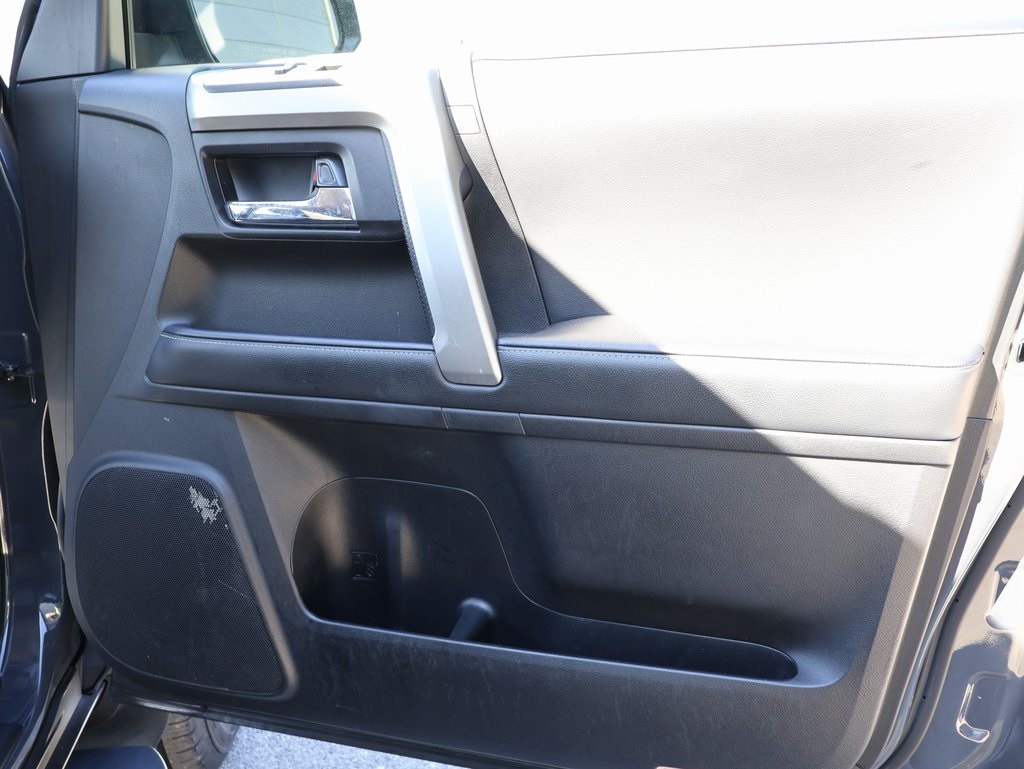 2024 Toyota 4Runner SR5 photo 8
