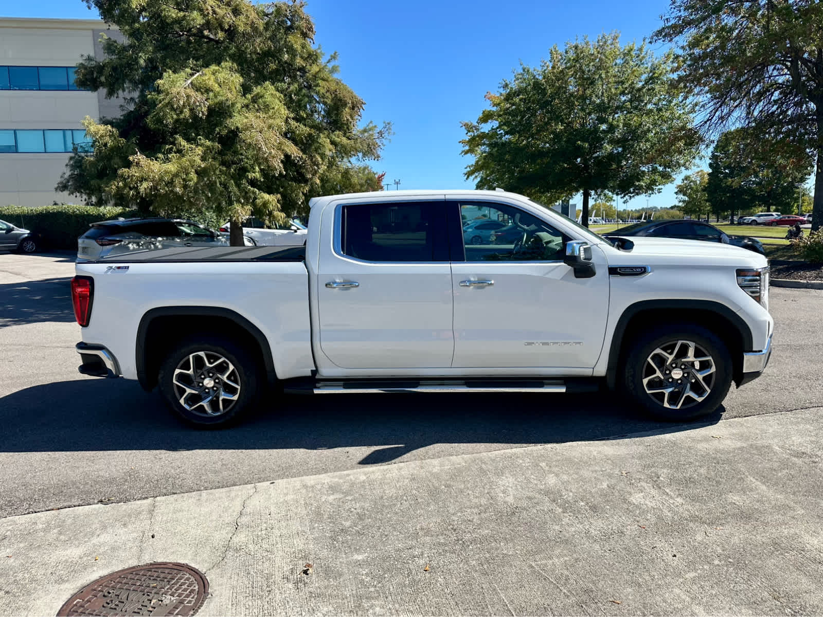 2023 Gmc Sierra 1500 SLT photo 4