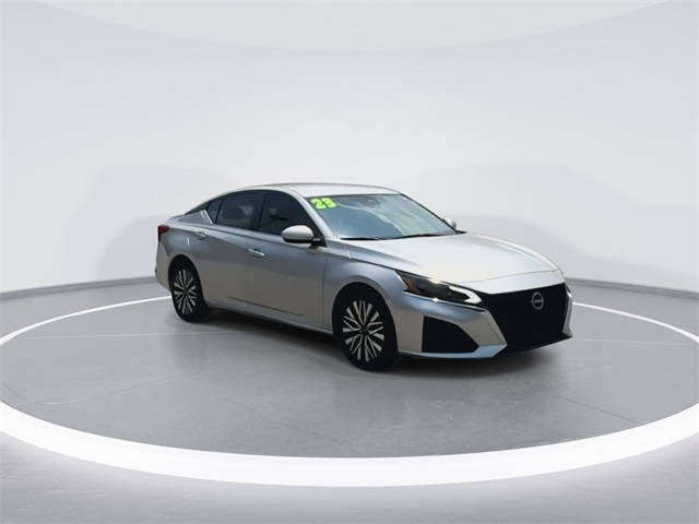 2023 Nissan Altima 2.5 SV photo 2