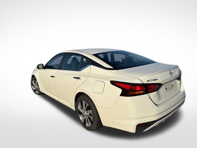 2024 Nissan Altima 2.5 S photo 3