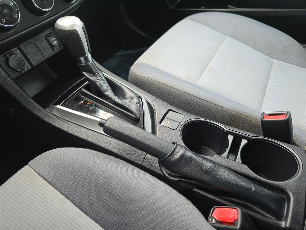 2019 Toyota Corolla L photo 22