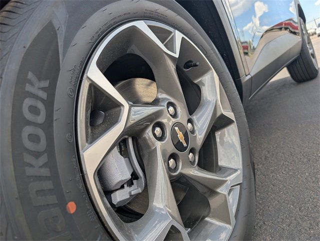 2025 Chevrolet Trax LT photo 23