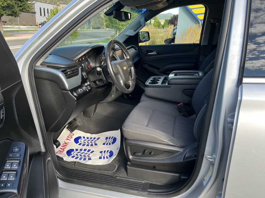 2020 Chevrolet Suburban LS photo 2