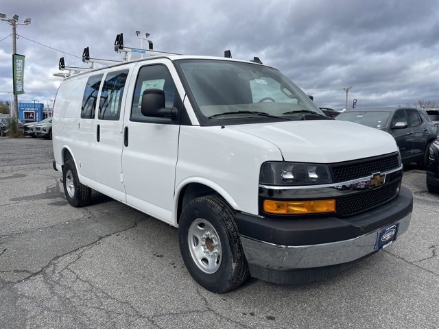 2025 Chevrolet Express Cargo Work Van's photo