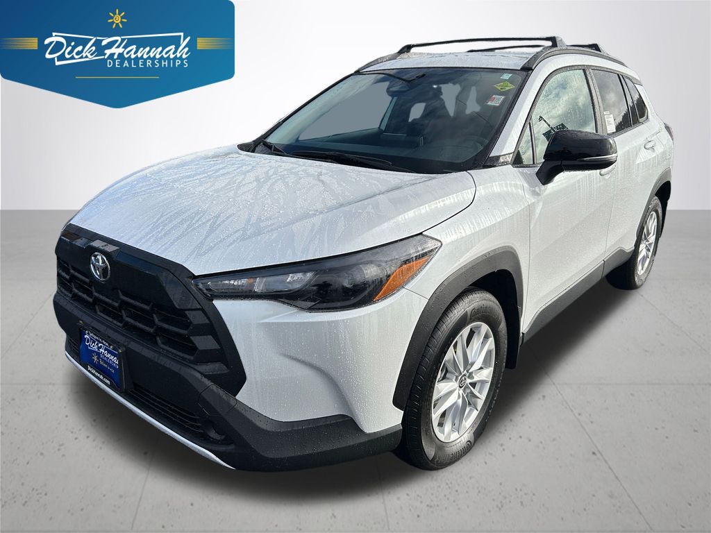 2026 Toyota Corolla Cross LE's photo