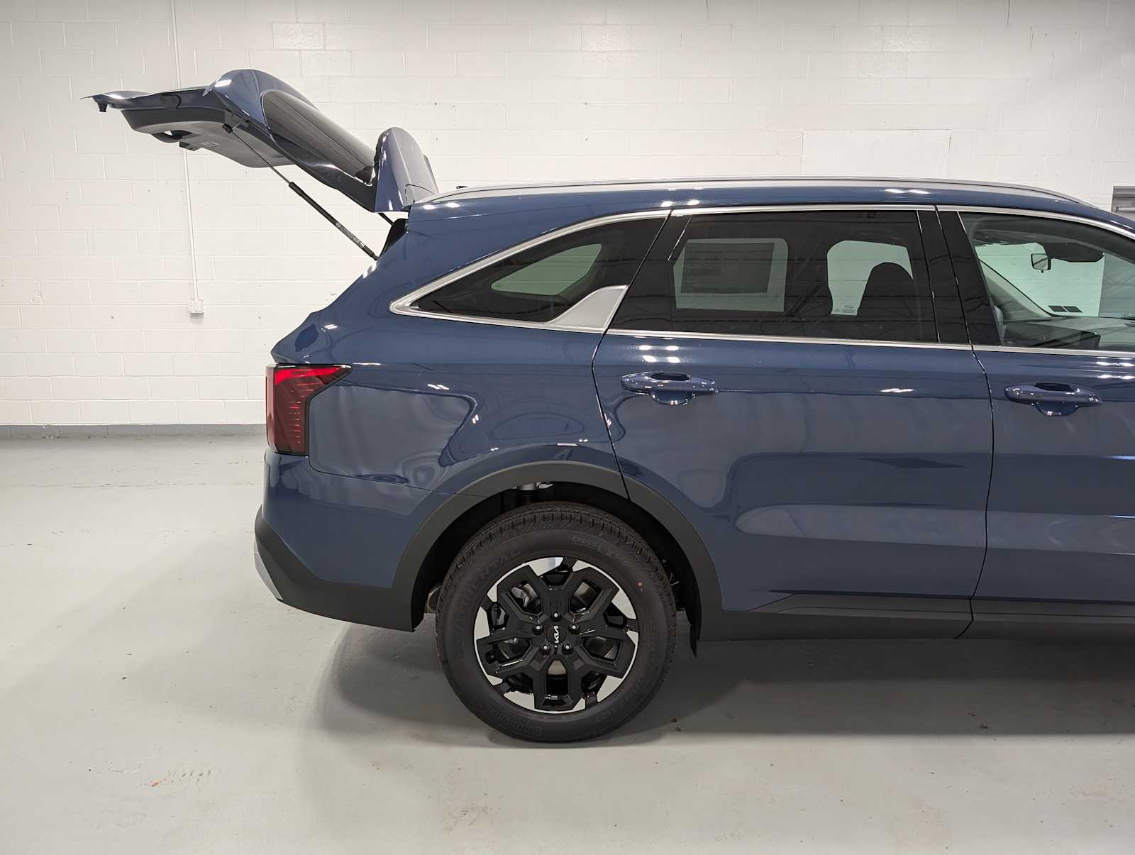 2026 Kia Sorento S photo 8