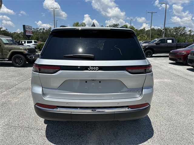2025 Jeep Grand Cherokee Limited photo 4
