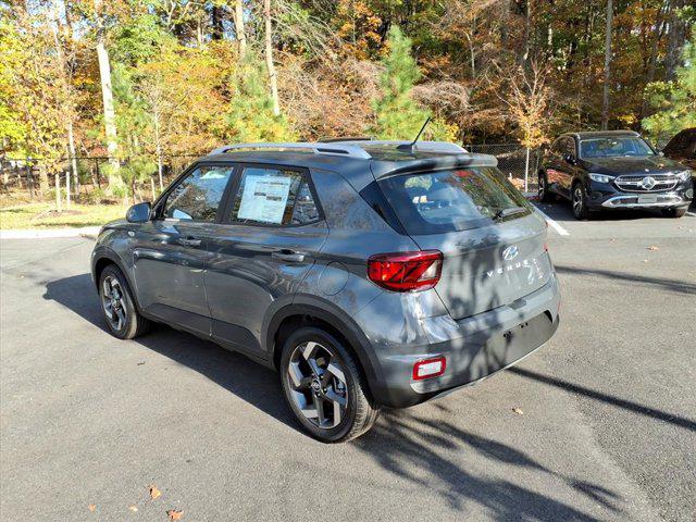 2026 Hyundai Venue SEL photo 4