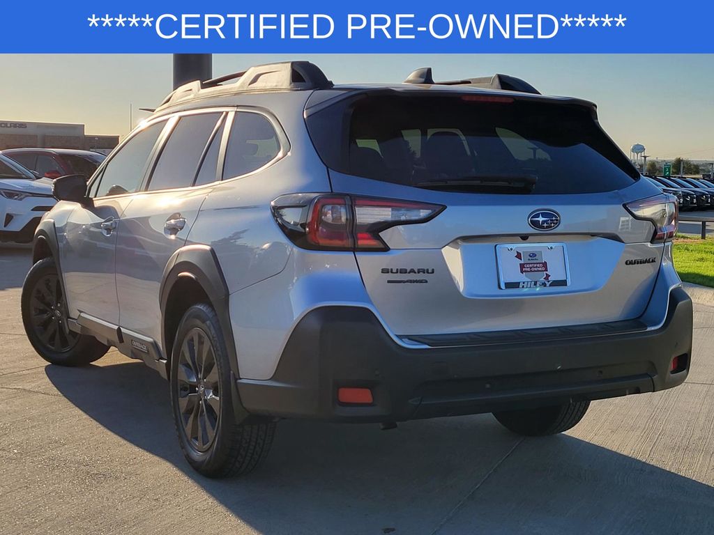 2025 Subaru Outback Onyx Edition photo 3
