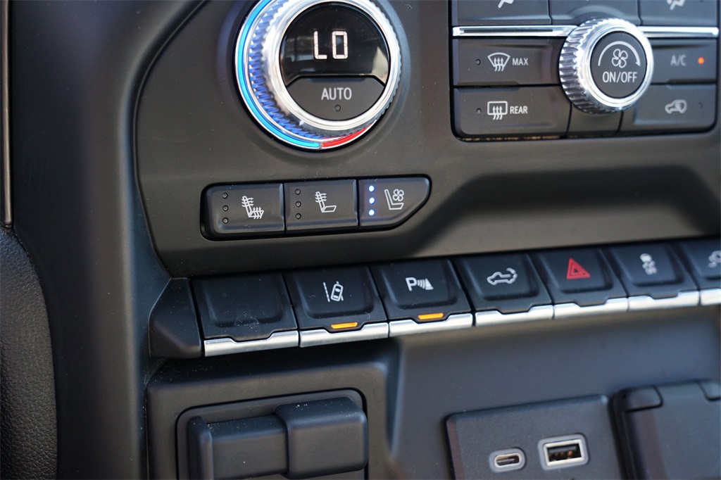 2022 Gmc Sierra 3500 HD AT4 photo 27