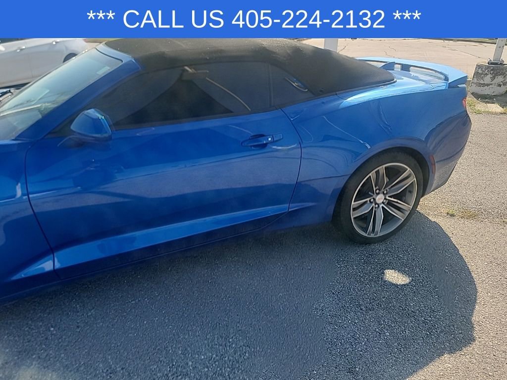 2017 Chevrolet Camaro 2LT photo 4