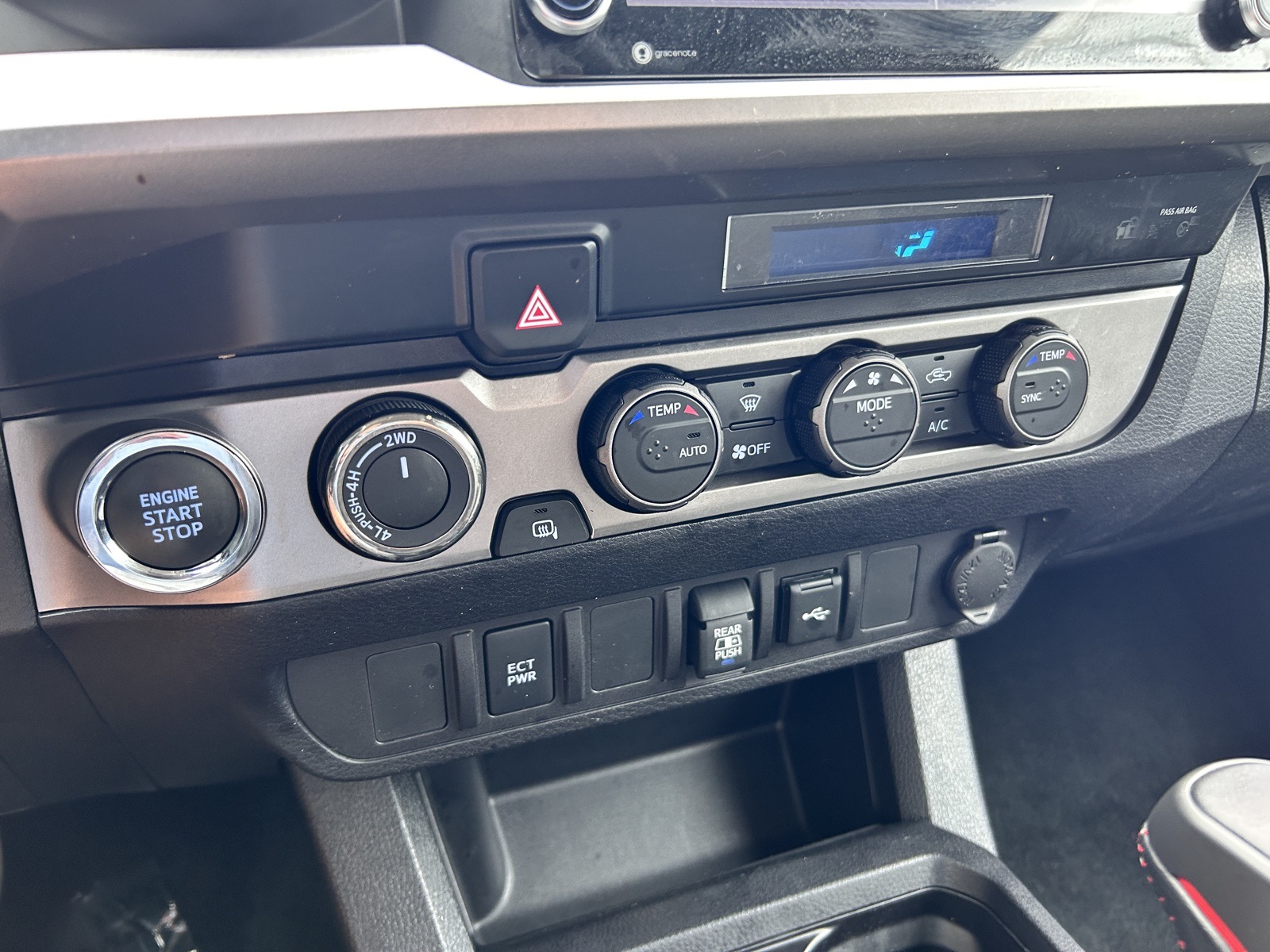 2023 Toyota Tacoma SR5 photo 33