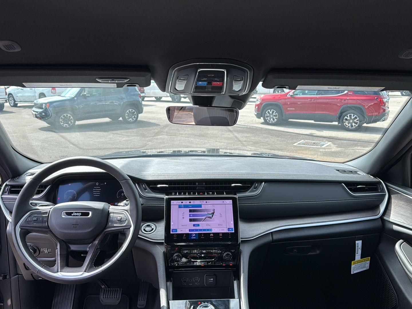 2025 Jeep Grand Cherokee Limited photo 5