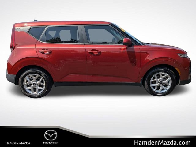 Used 2022 Kia Soul LX with VIN KNDJ23AU5N7823281 for sale in Hamden, CT