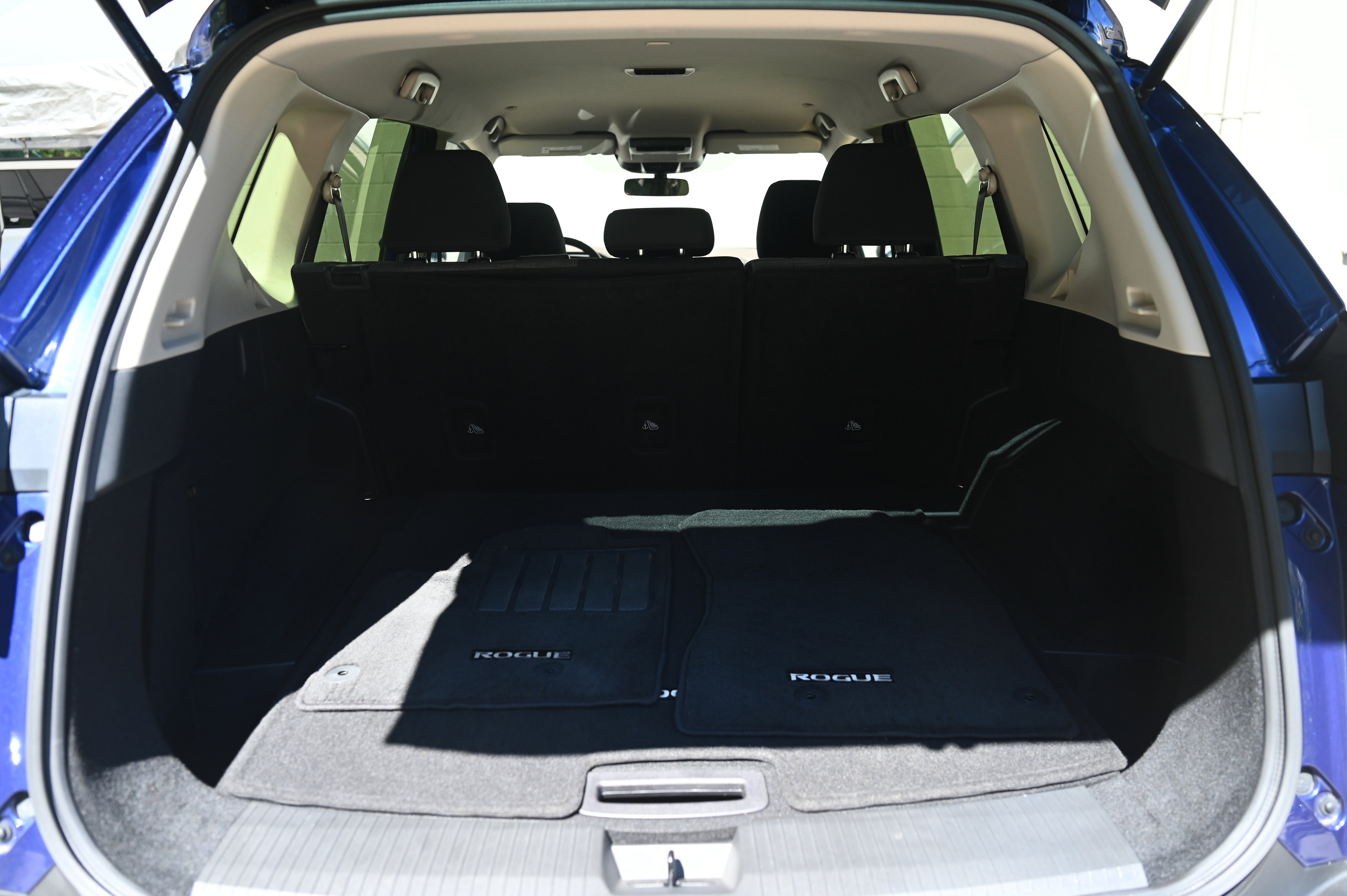 2023 Nissan Rogue SV photo 34