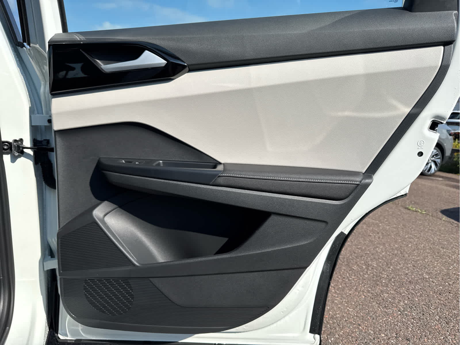 2025 Volkswagen Taos S photo 36