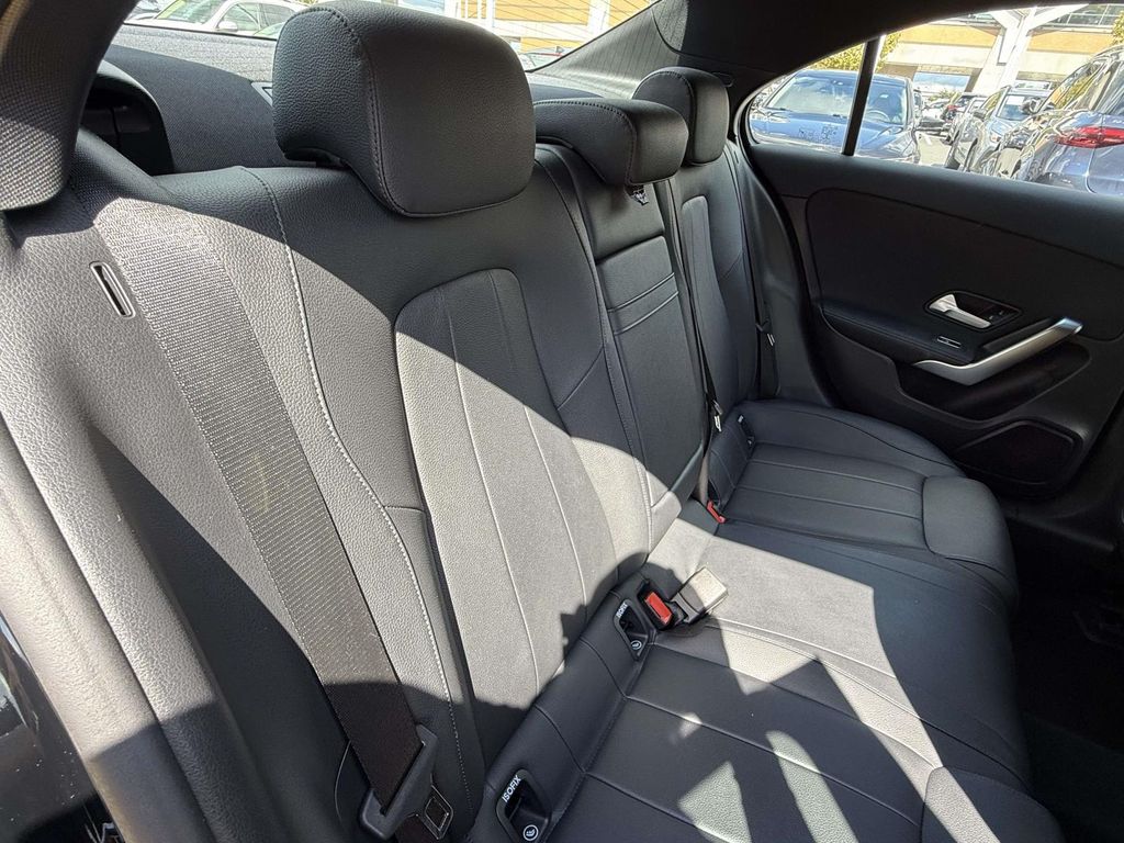 2022 Mercedes Benz A 220 4MATIC photo 24
