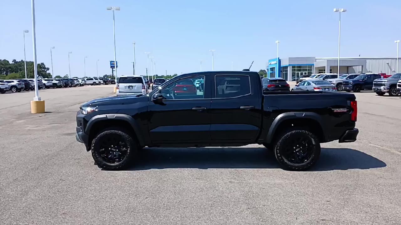 2026 Chevrolet Colorado Trail Boss photo 4