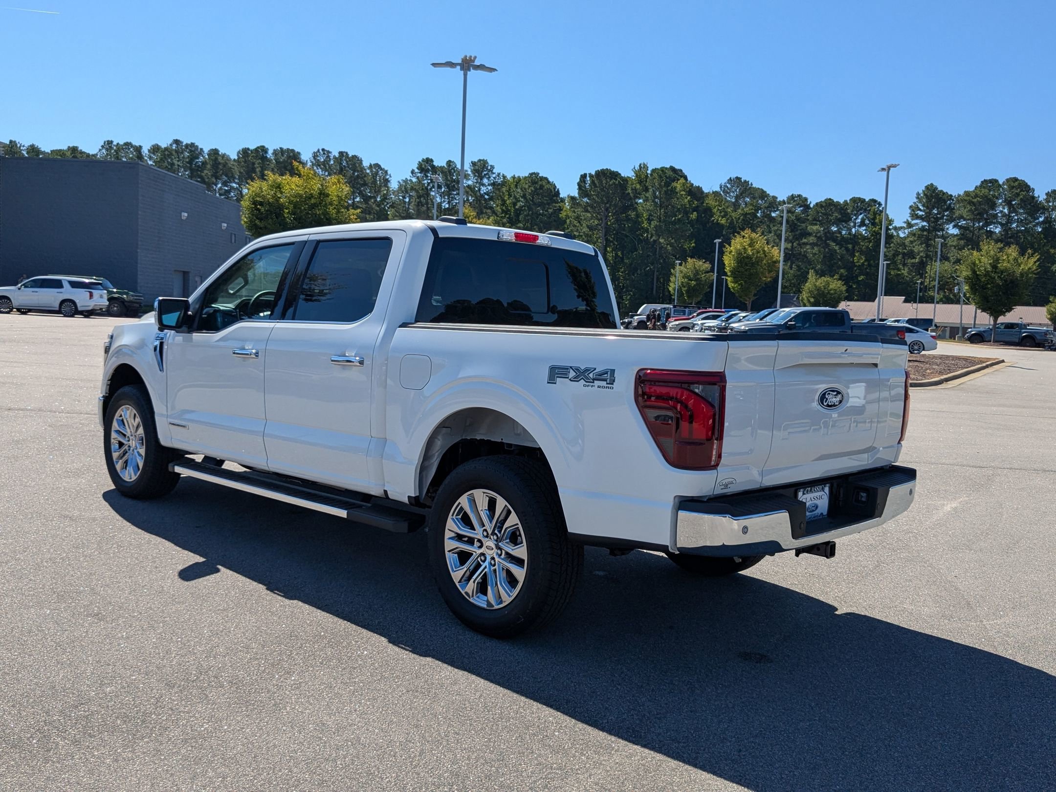 2025 Ford F-150 Lariat photo 9