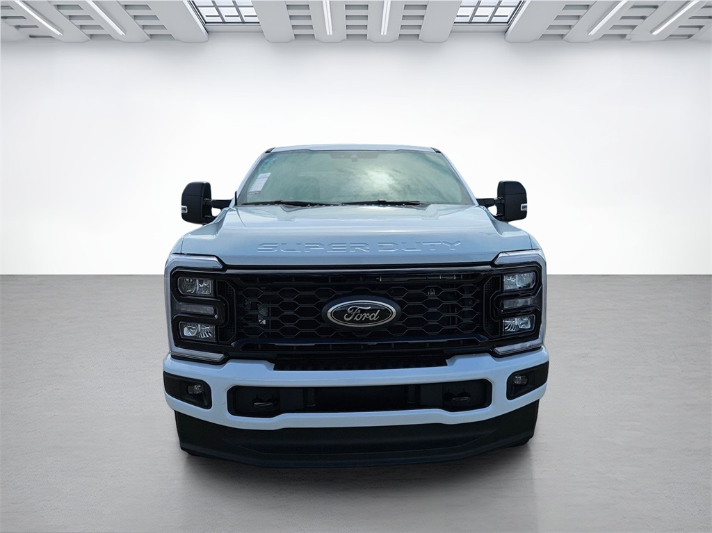 2026 Ford F-250 XLT photo 3