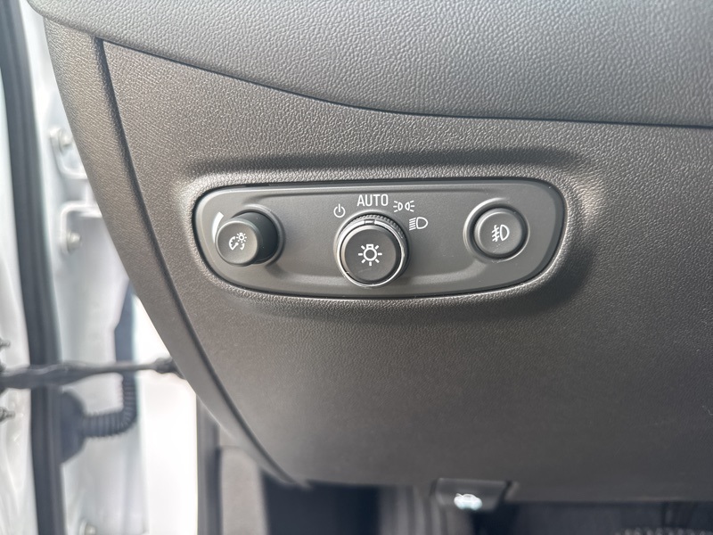 2021 Chevrolet Equinox LT photo 22