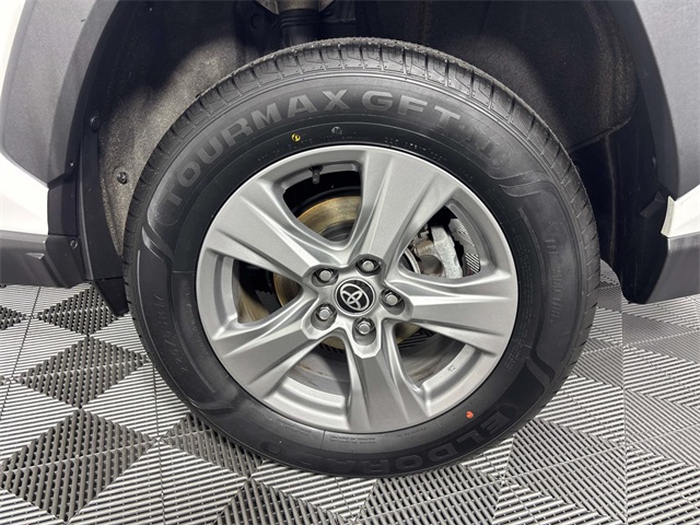 2022 Toyota RAV4 XLE photo 23
