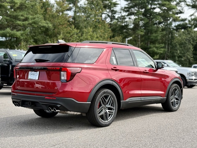 2025 Ford Explorer ST photo 2
