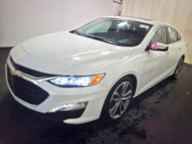 2023 Chevrolet Malibu 2LT photo 2