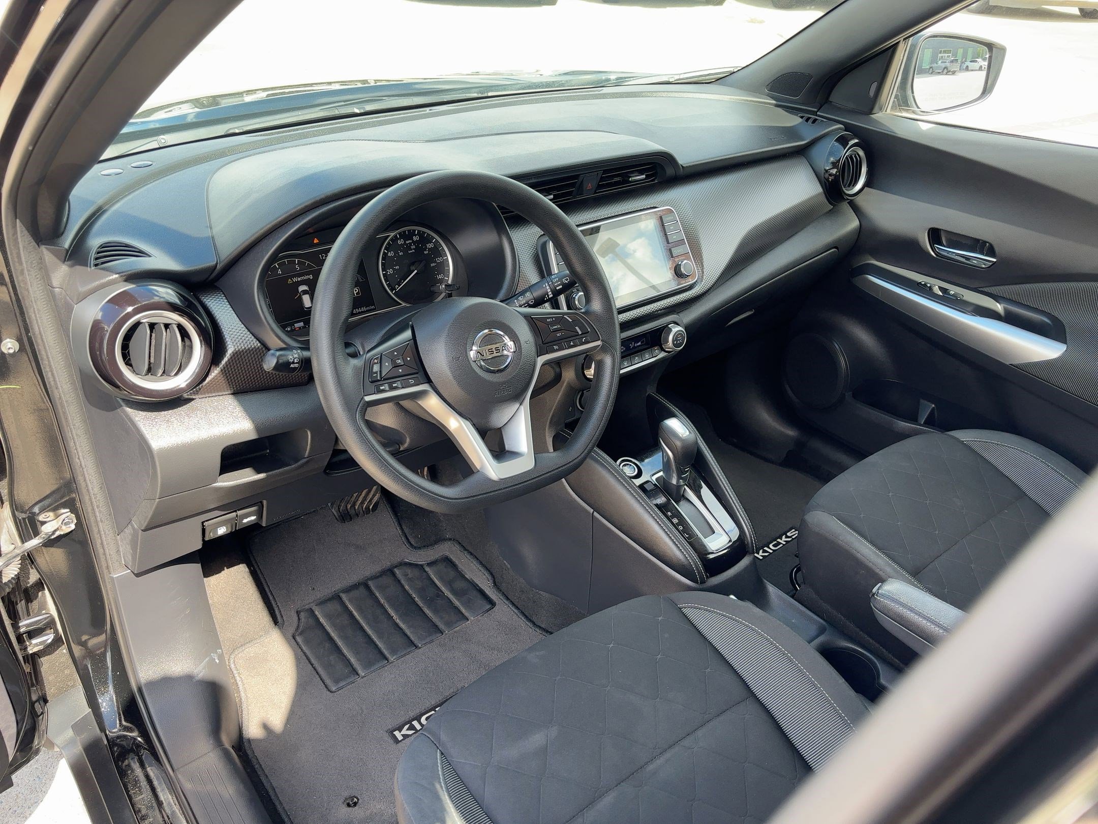 2020 Nissan Kicks SV photo 4