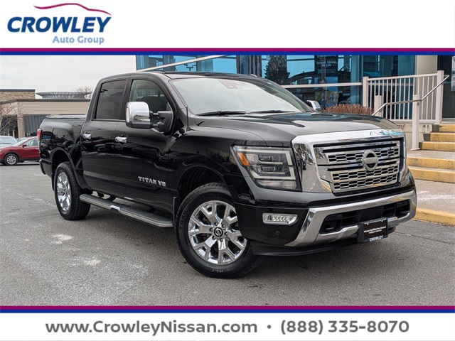 2020 Nissan Titan SL's photo