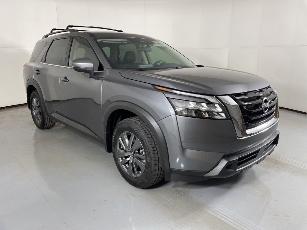 2025 Nissan Pathfinder SV photo 2