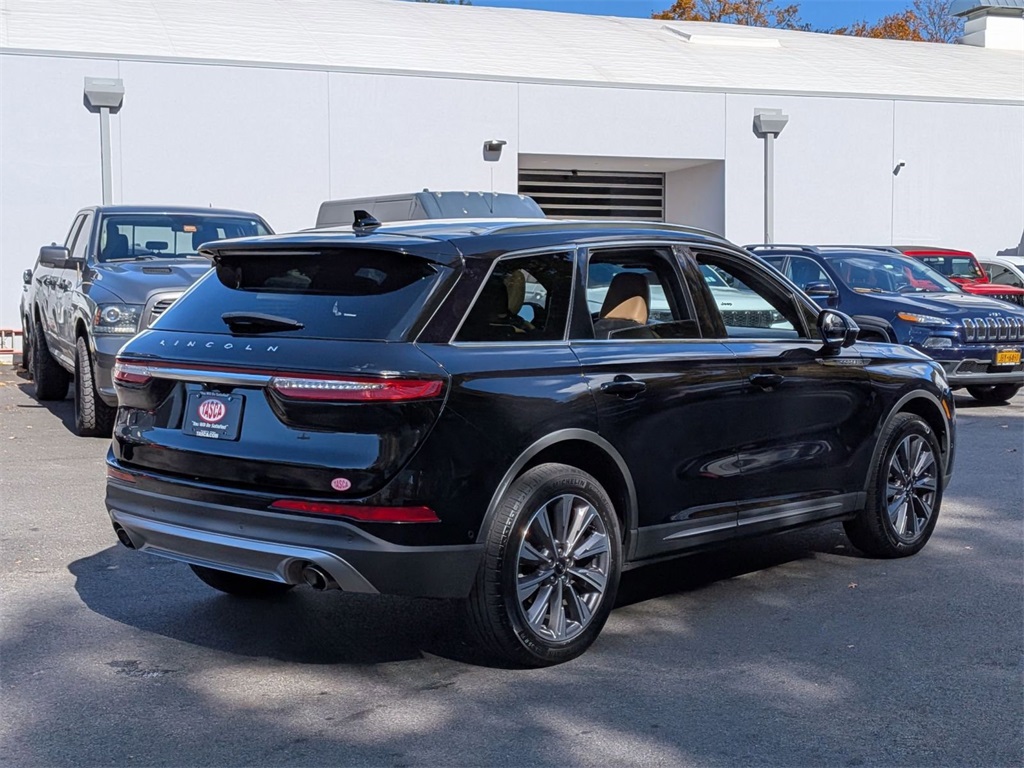 2022 Lincoln Corsair Reserve photo 3