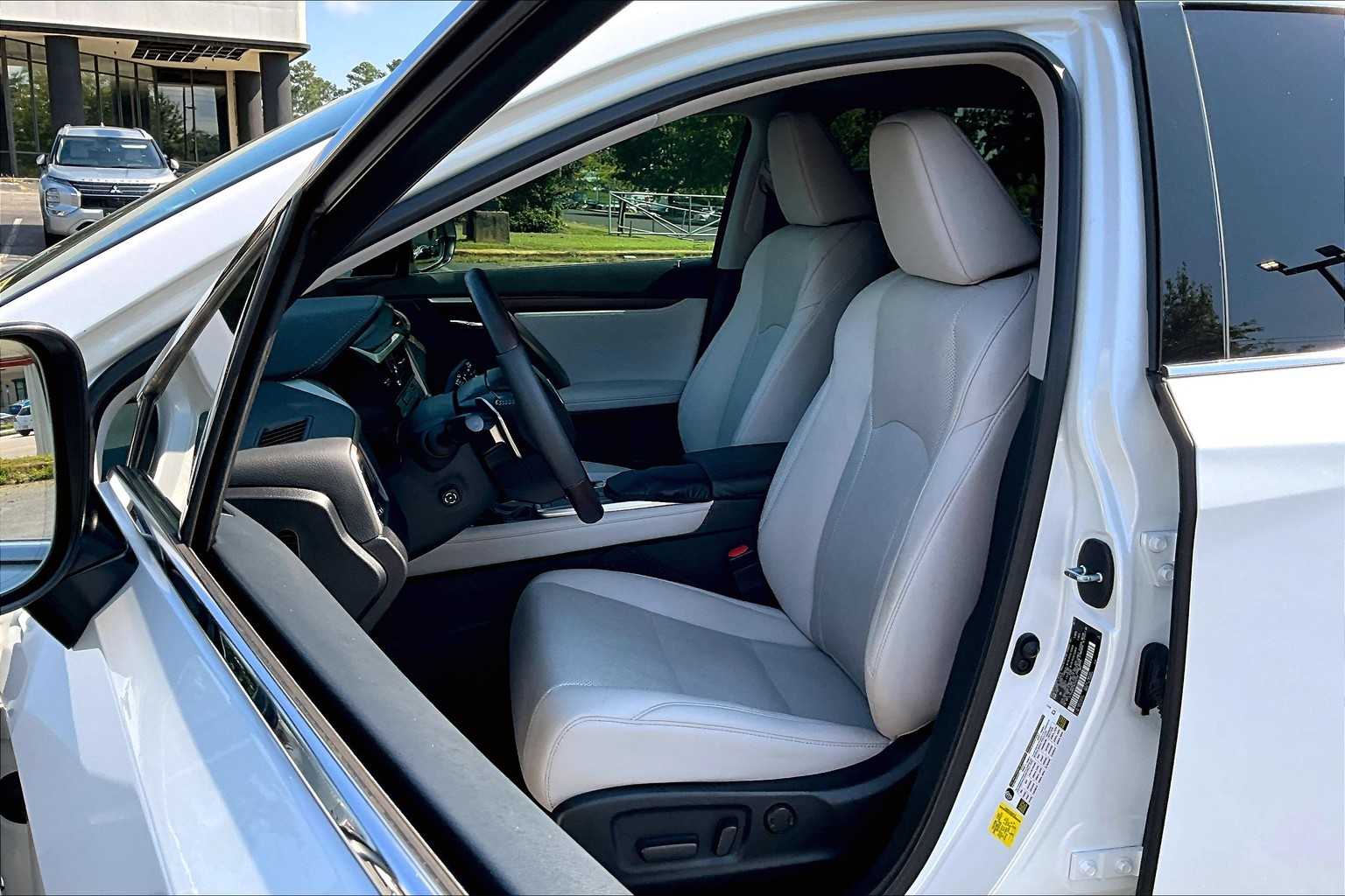 2022 Lexus RX Premium photo 7