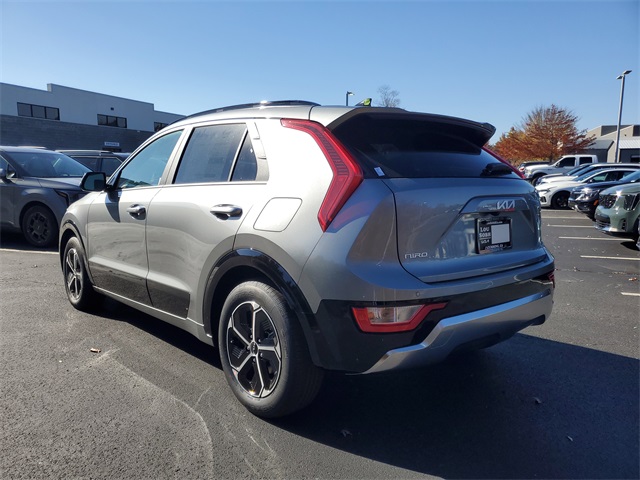 2026 Kia Niro SX photo 3