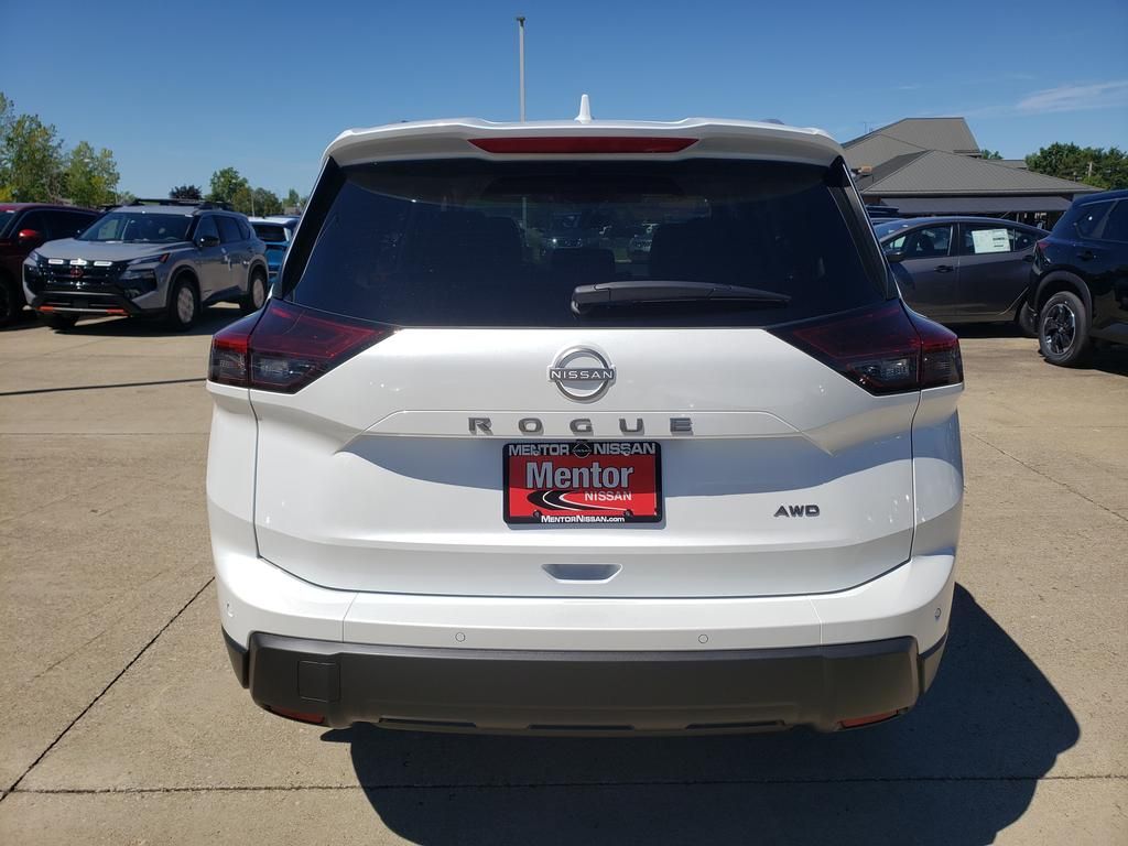 2026 Nissan Rogue SV photo 4