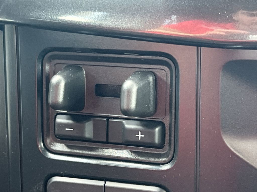 2025 Ford F-150 STX photo 4