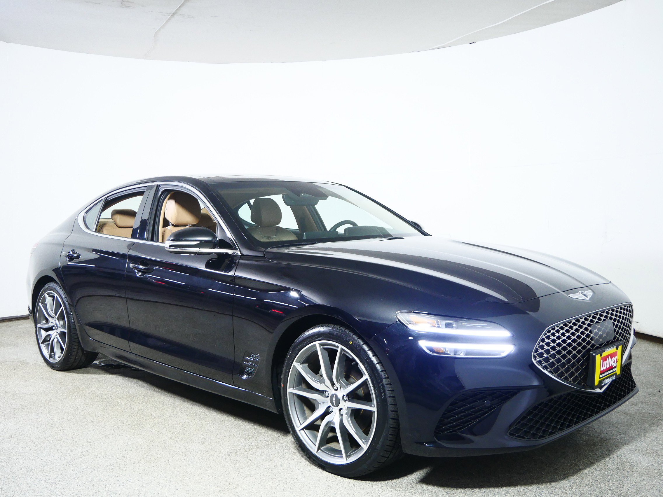 2022 GENESIS G70 Standard's photo