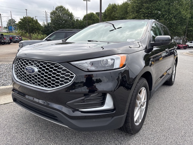 2024 Ford Edge SEL photo 3