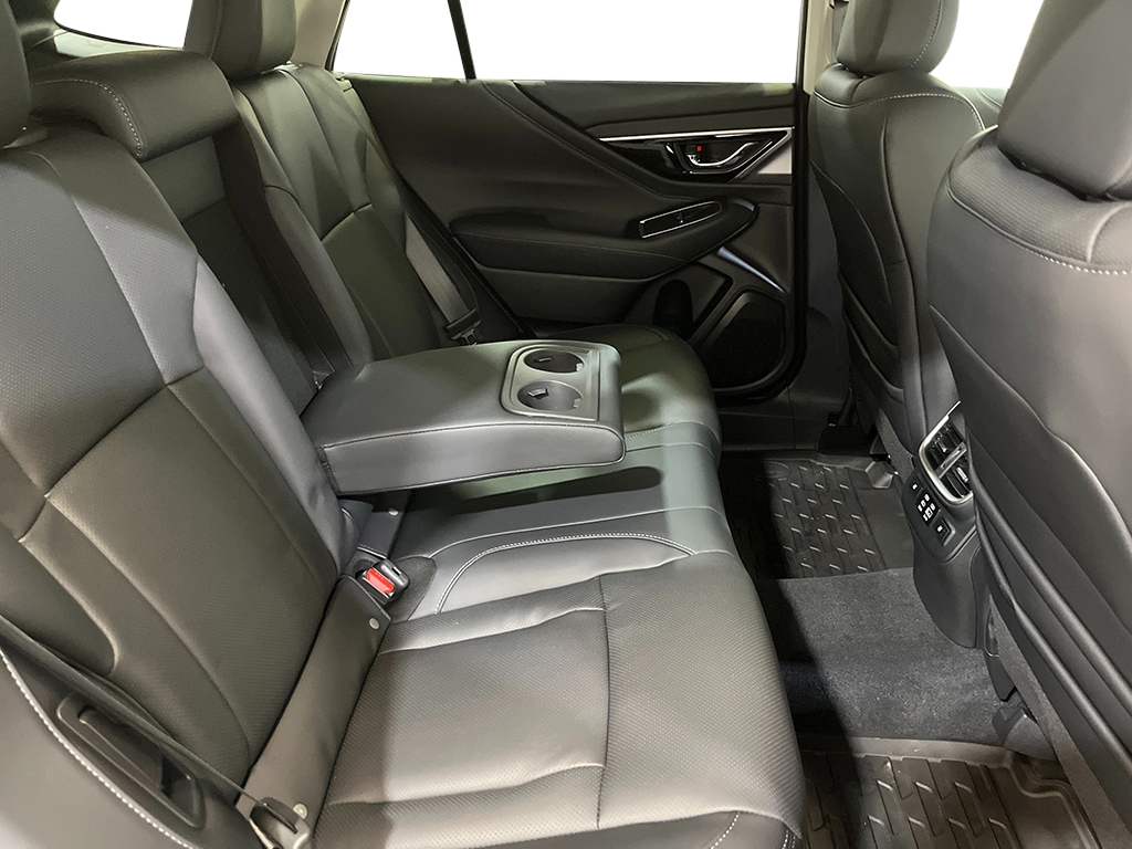 2025 Subaru Outback Touring XT photo 15
