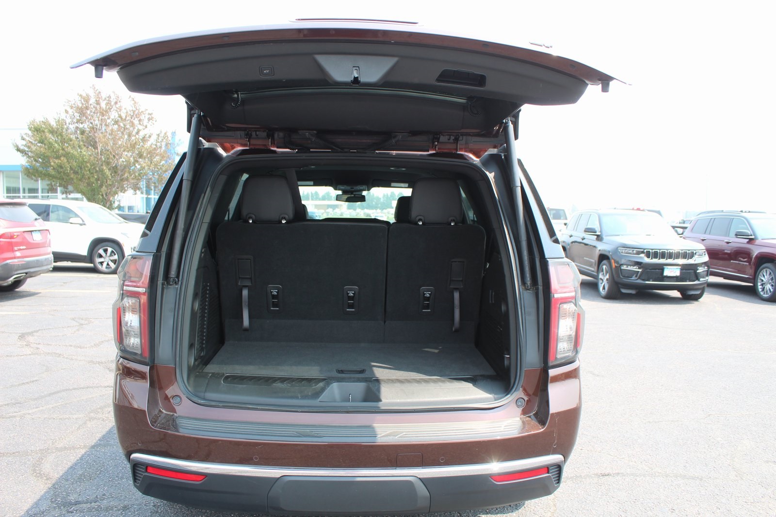 2023 Chevrolet Tahoe LT photo 4