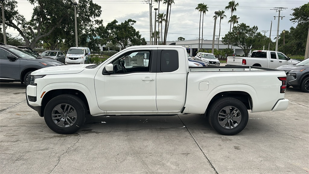 2025 Nissan Frontier King Cab SV photo 4